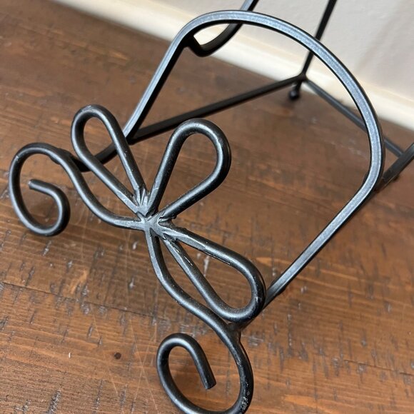 Decorative Black Metal Plate Stand Or Display Rack With 3 Tiers & Bow Accent - Picture 5 of 6